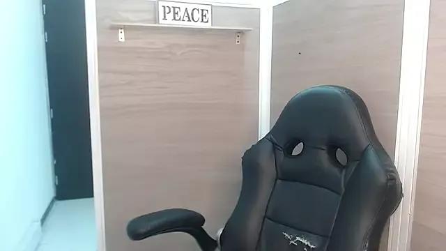 Cherrys_love01 from StripChat is Freechat