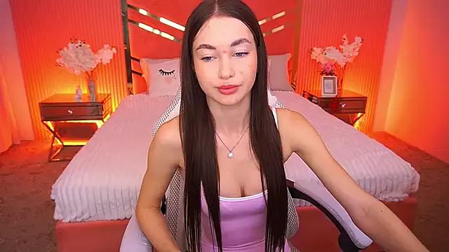 CherryyLulu from StripChat is Freechat