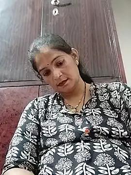 Chhaya_hot from StripChat