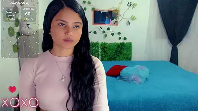 Chiiiiara_ from StripChat
