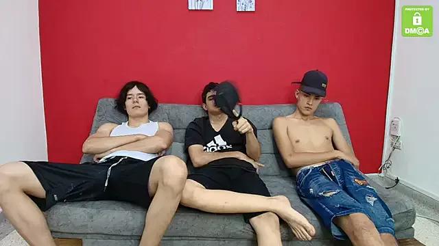 ChillBiCrew webcams show profile image 