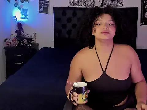 chloe_kisses from StripChat is Freechat