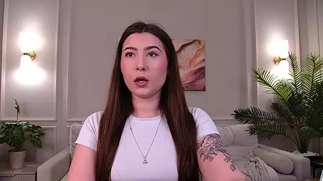 ChloeKissesYou from StripChat is Freechat