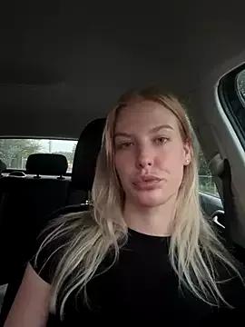 Chloemillerrxx from StripChat is Freechat