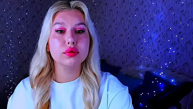 ChloeRicc from StripChat is Freechat
