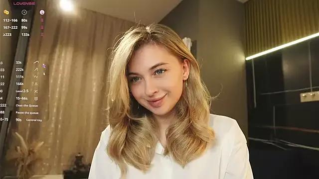 christie_luv from StripChat is Freechat