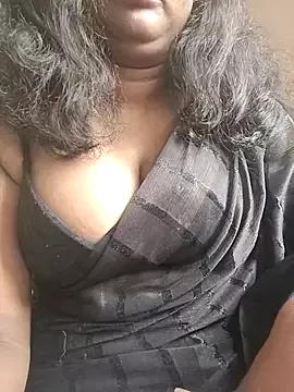 Chubbygirl_2 from StripChat is Freechat