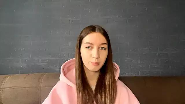 CindaWinn from StripChat is Freechat