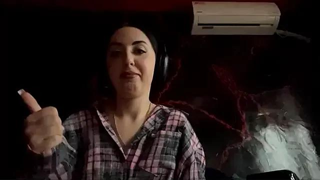 CindyFlowers from StripChat is Freechat