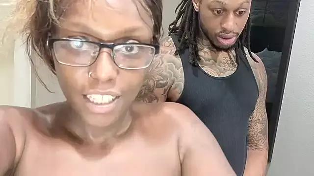 CinnaCakesss from StripChat