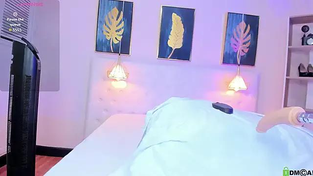 Cinnamon_Star from StripChat