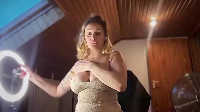 Photos of ClaireDeLunee from StripChat is Freechat