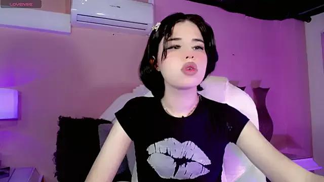 ClaudiaSophia from StripChat is Freechat