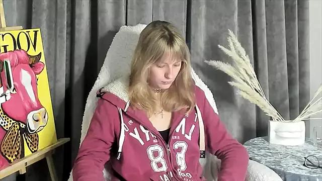 ClemmieBrintnall from StripChat is Freechat