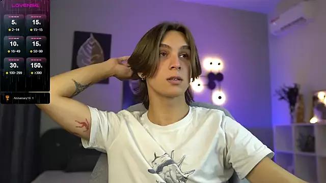 CleoStringer from StripChat is Freechat