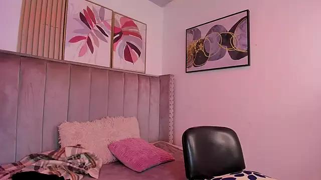 Clhoe_Johnson from StripChat is Freechat