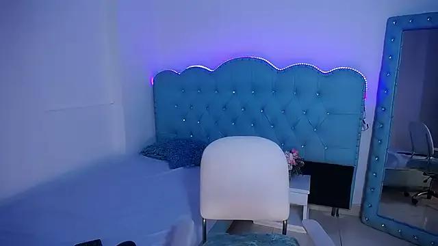 cloe_lombardi from StripChat is Freechat