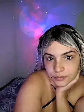 Cloeh__26 webcams show profile image 