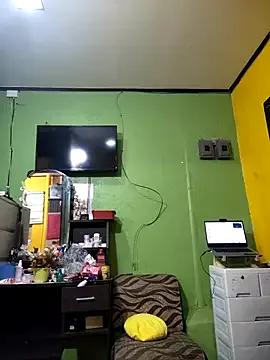 CockBiter83 from StripChat