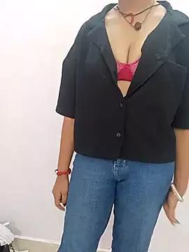 COCO_LOVE18 from StripChat