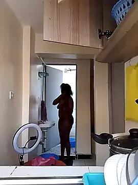 Coco_squirter from StripChat