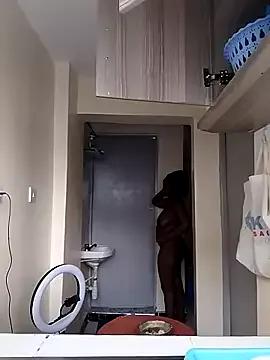 Coco_squirter from StripChat