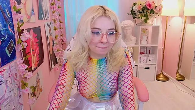 Dirty chat webcam: explore liveshows with versed models, from laying bare to fetishes, in a variety of sexy free adult webcams.