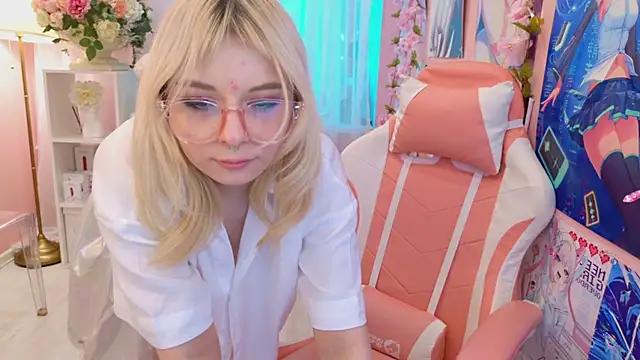 Coconut_Mia from StripChat