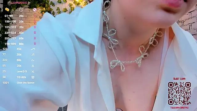 ConstanceHelms from StripChat is Freechat
