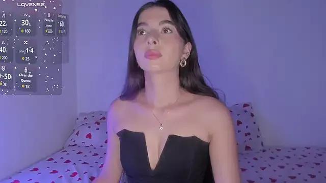Coralinee_01 from StripChat is Freechat
