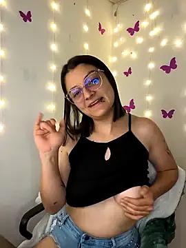 Coralinne__ from StripChat is Freechat