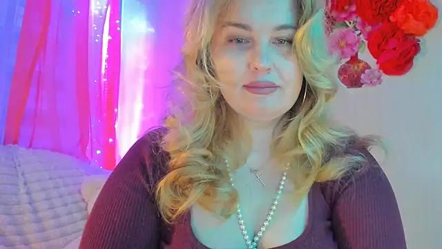 CoraSwon webcams show profile image 