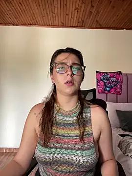 CoraVibes from StripChat is Freechat