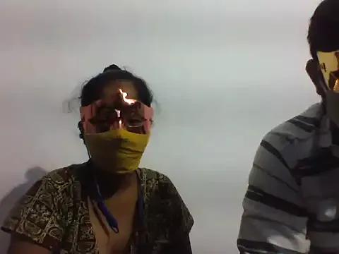 couplehy from StripChat is Freechat