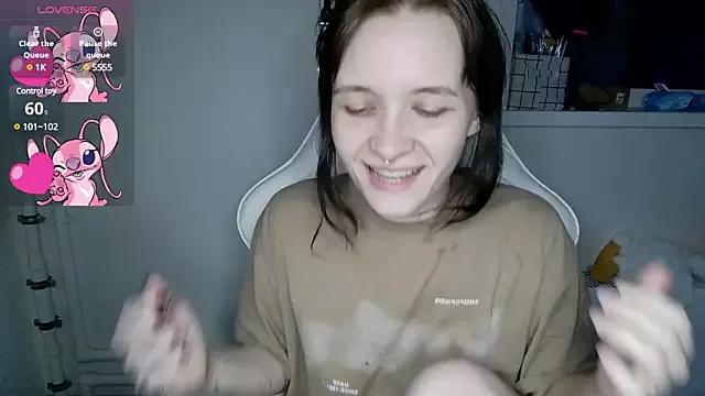 crashtest_13 from StripChat is Freechat