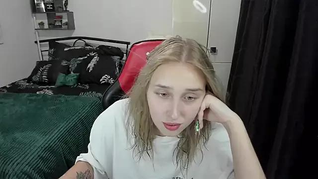 CrazyBitchInLace from StripChat is Freechat