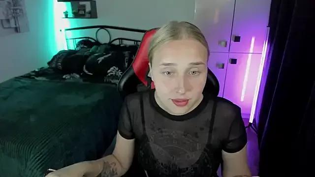 CrazyBitchInLace from StripChat is Freechat