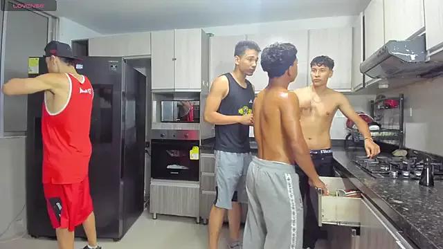 Crazyboys_hot from StripChat is Freechat