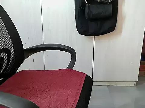 Creepy_Sexy from StripChat