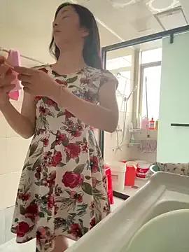 crhong666 from StripChat is Freechat