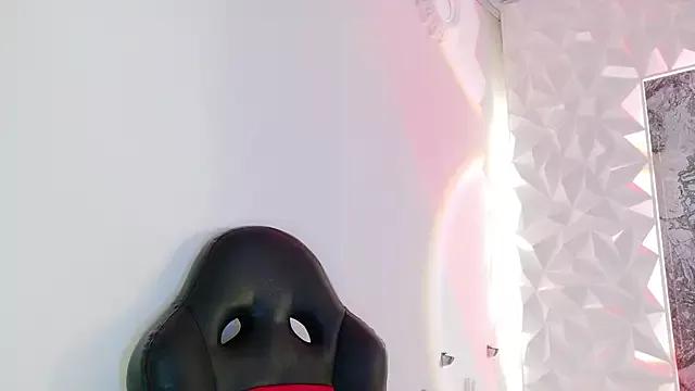 Criiis_laurens from StripChat