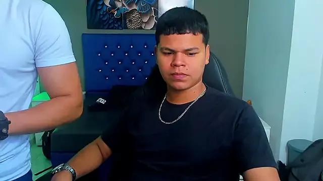 CrisAndErick from StripChat is Freechat
