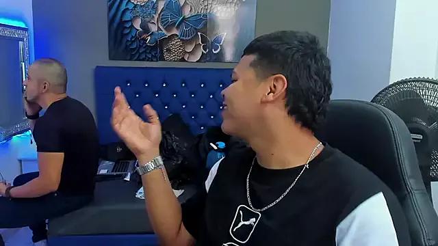 CrisAndErick from StripChat is Freechat