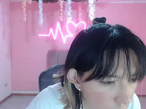 cristal_hills_19 from StripChat is Freechat