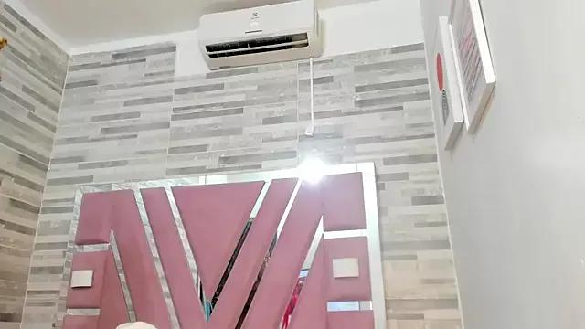 cristin_brown from StripChat is Freechat