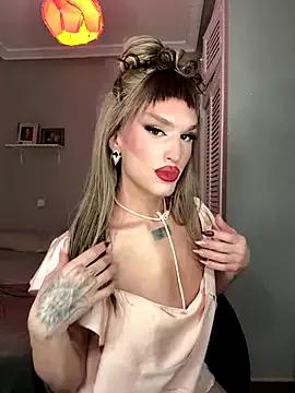 Crystal_________ from StripChat is Freechat