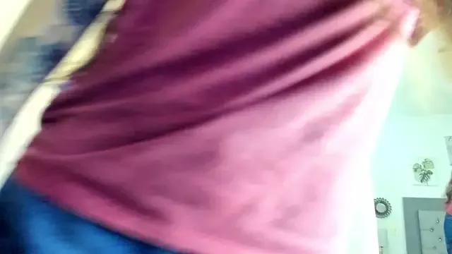 crystal_Frost from StripChat is Freechat