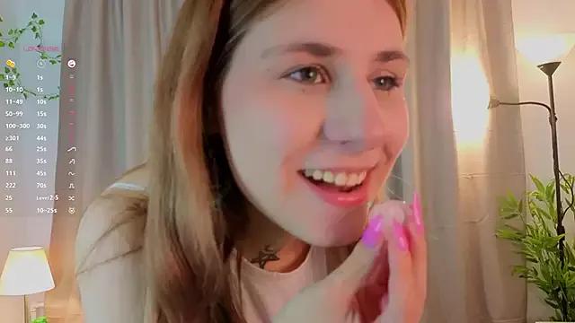 CrystalMyst from StripChat is Freechat