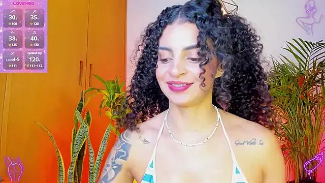 CurlyRose__ from StripChat is Freechat