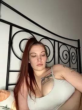 Curvy-little-red from StripChat is Freechat